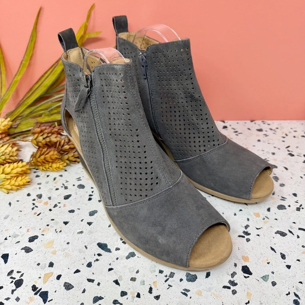 Earth Origins Cosmos Gray Suede Women’s Wedge Double Zip Peep Toe Booties Sz 12 - Picture 13 of 13